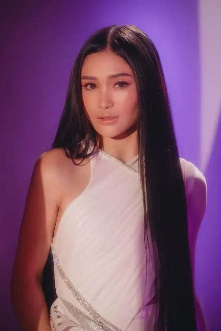 Jhoanna Robles (BINI) Biography: Age, Height, Real Name, Family, Boyfriend, Career, Net Worth & Leadership of the P-pop Group